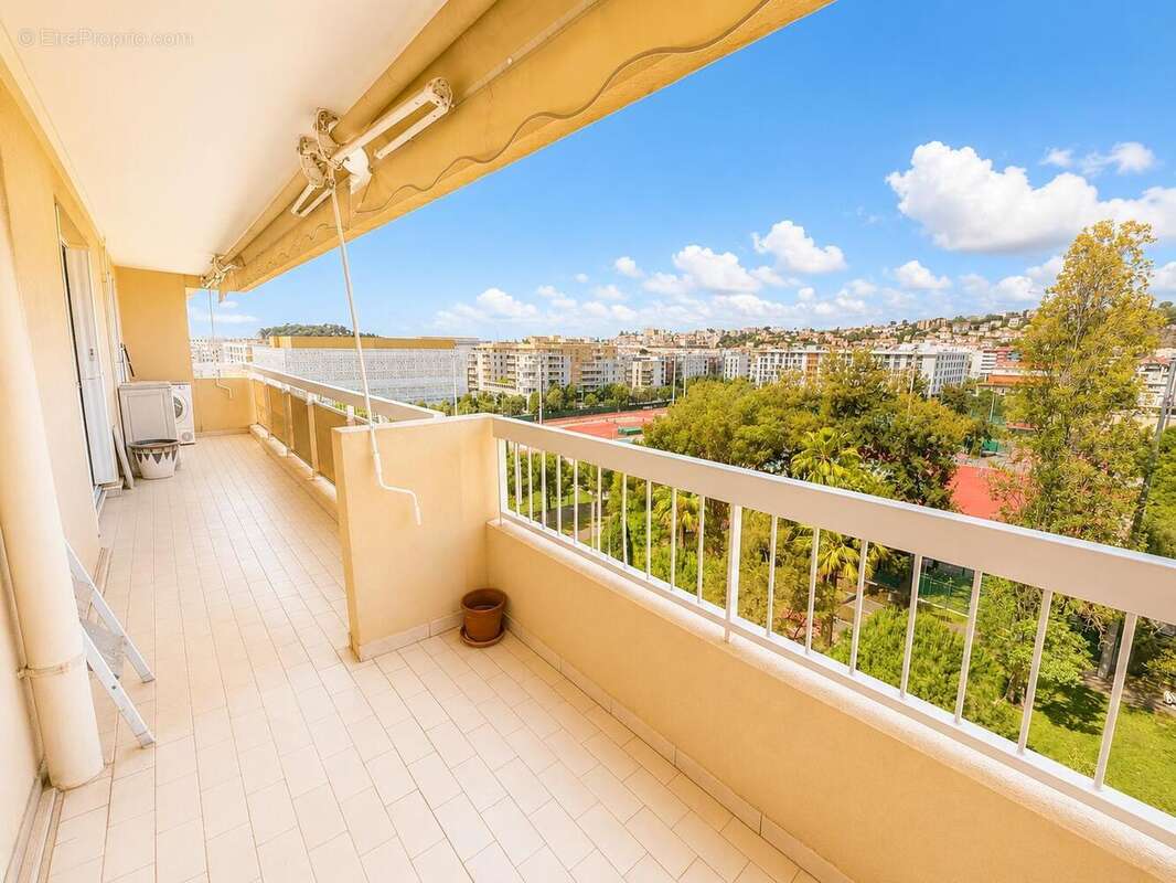   - Appartement à NICE
