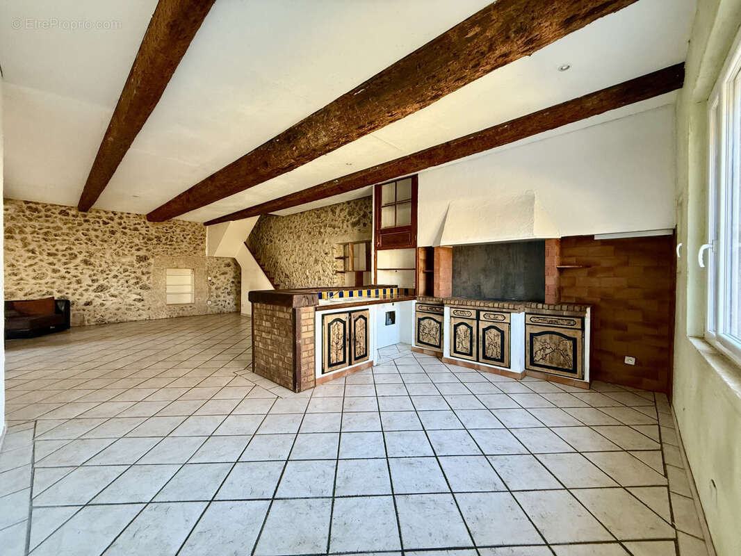 Maison à SAINT-THIBERY