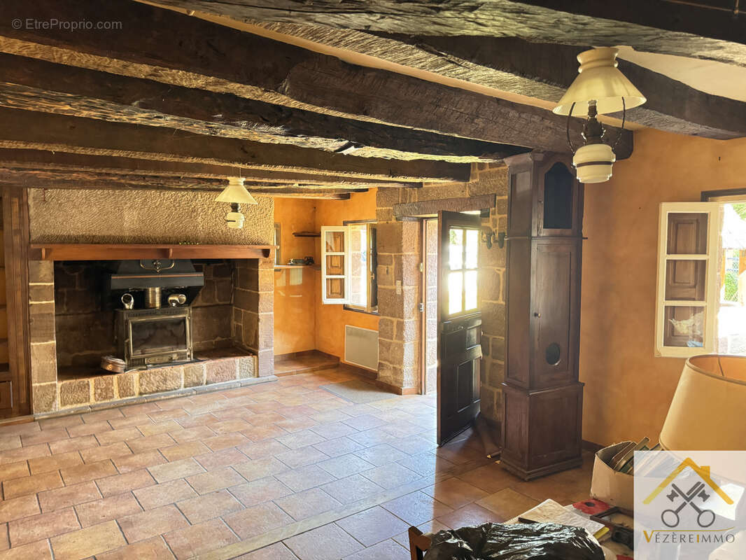 Maison à VARETZ