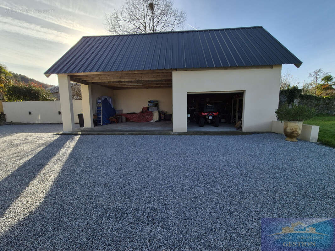 Maison à ADE