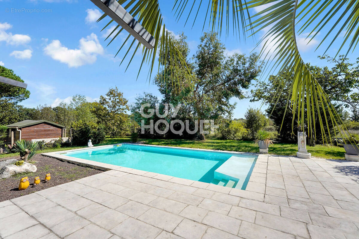 Maison à LESPINASSE