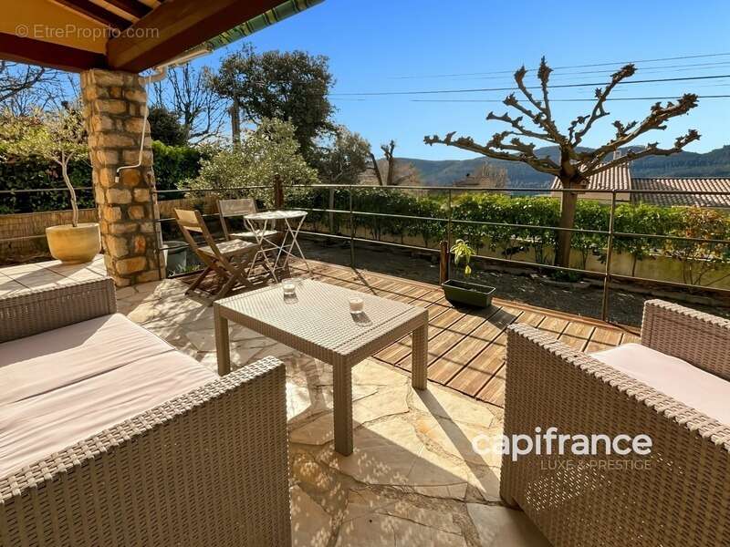 Belle villa provençale rénovée avec vue sur les collines  à BAGNOLS EN FORET (83) - photo 3