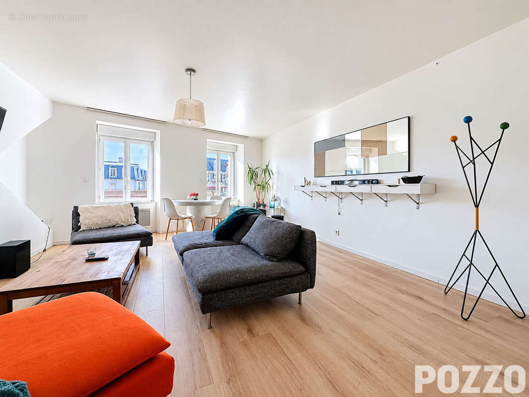 A VENDRE - T5 - 114m²  - Centre-ville de GRANVILLE (50400) - photo 2