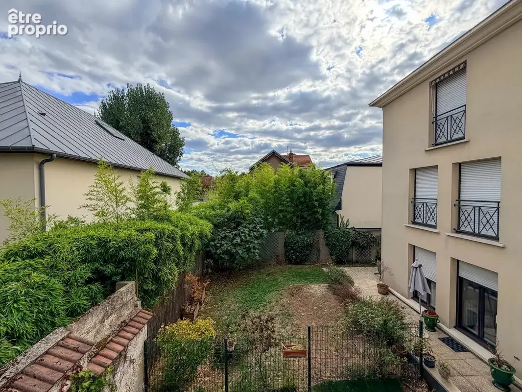Appartement à LE RAINCY