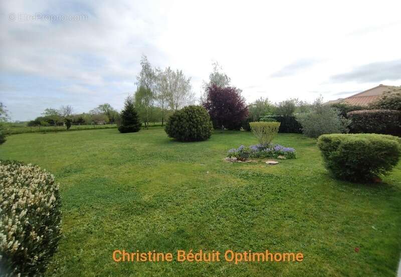 Maison à MARILLAC-LE-FRANC