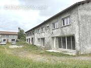 Maison à VILLENEUVE-DE-RIVIERE