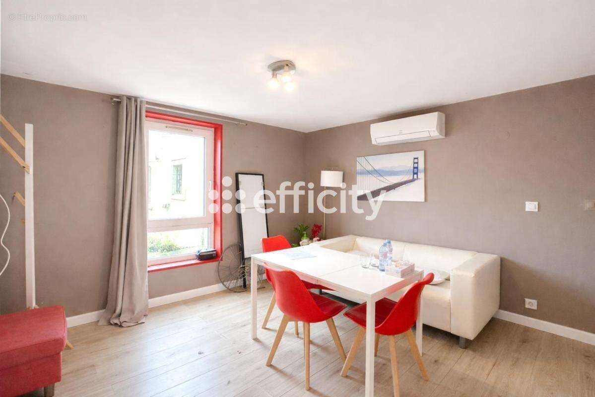 Appartement 260 m² à Berre-L'etang  - photo 4