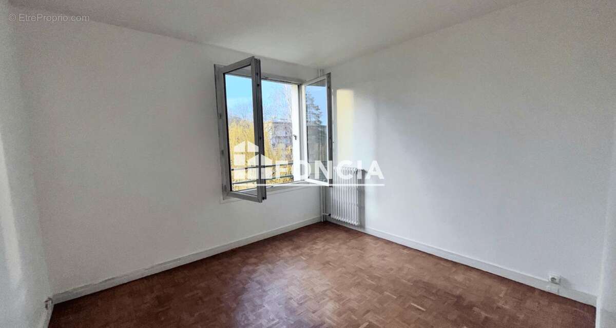 Appartement à BONDY