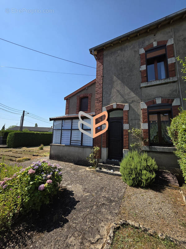Maison à LANDRES