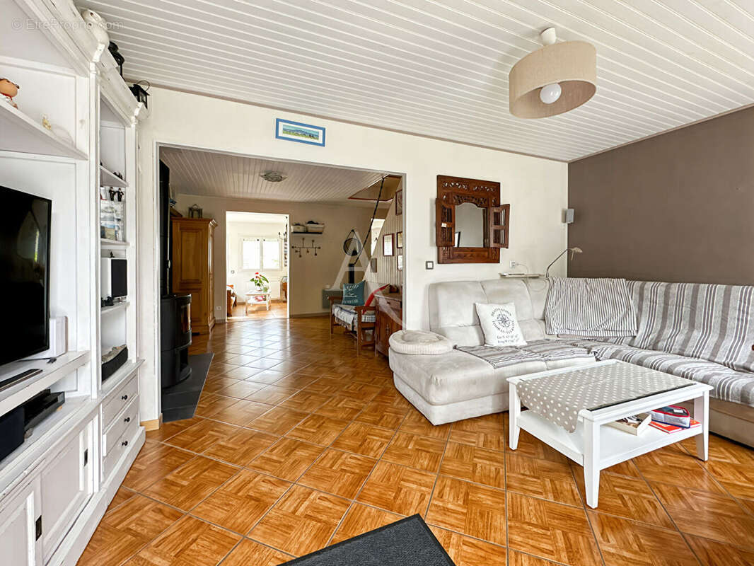 Maison à LES MUREAUX