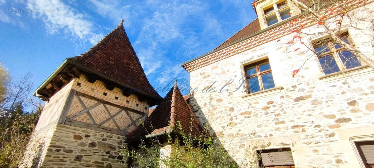 Maison à HAUTEFORT