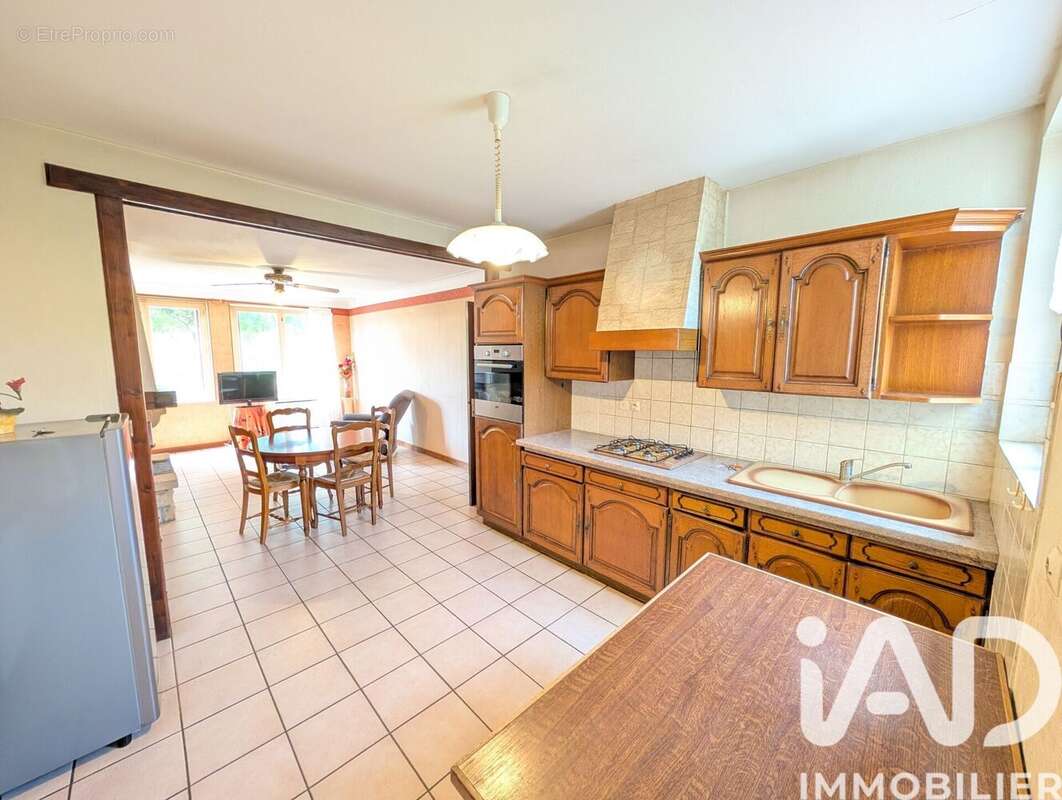 Maison 128 m² à Persac  - photo 7