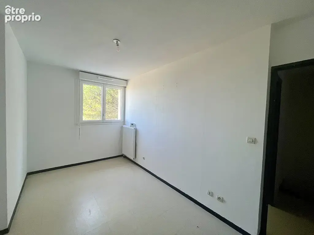 Appartement 59 m² à Martigues  - photo 5