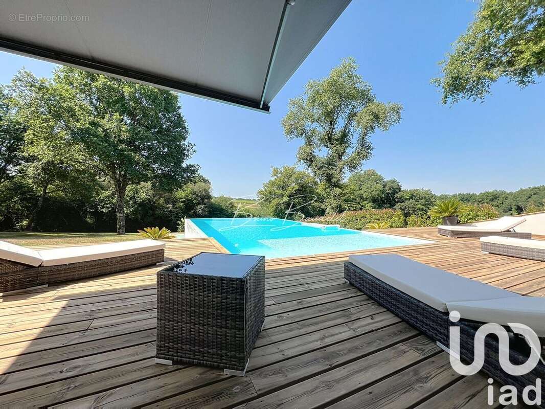 Maison 175 m² à Creon  - photo 4