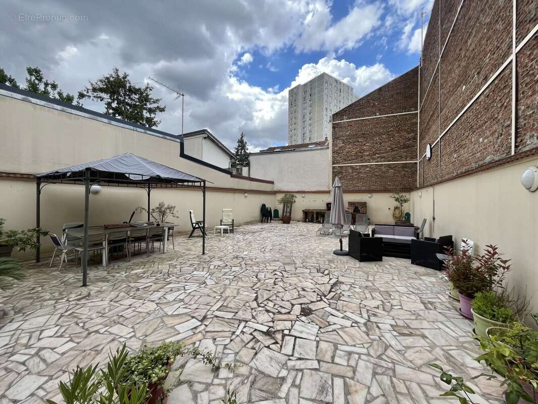 Maison 230 m² à Bagnolet  - photo 3