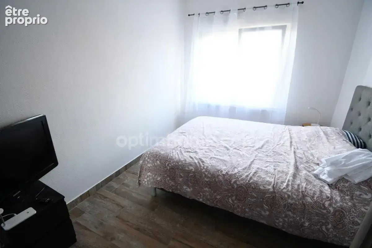 Immeuble complet - 3 appartements - places parking - photo 21