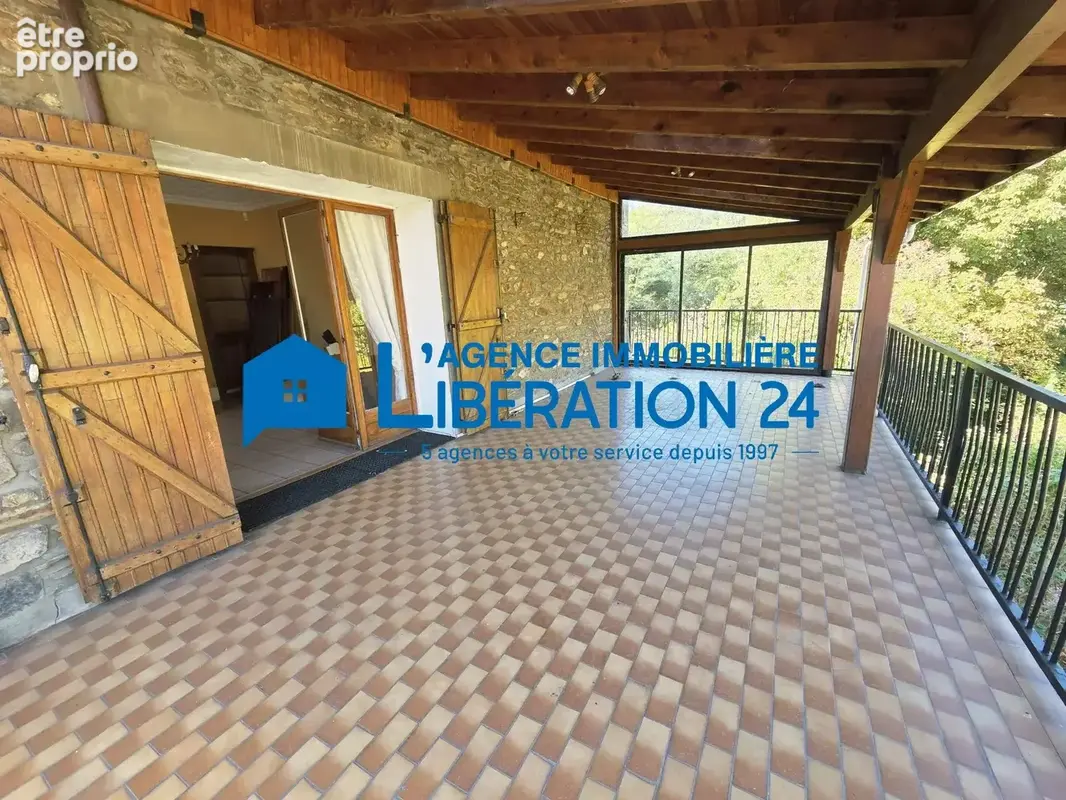 Maison familiale 200m² sur 957m² - photo 8
