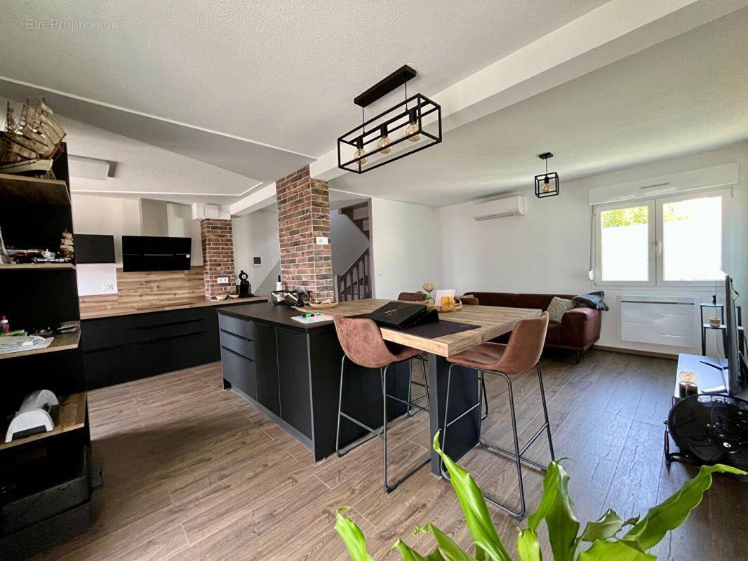 Maison à COLAYRAC-SAINT-CIRQ