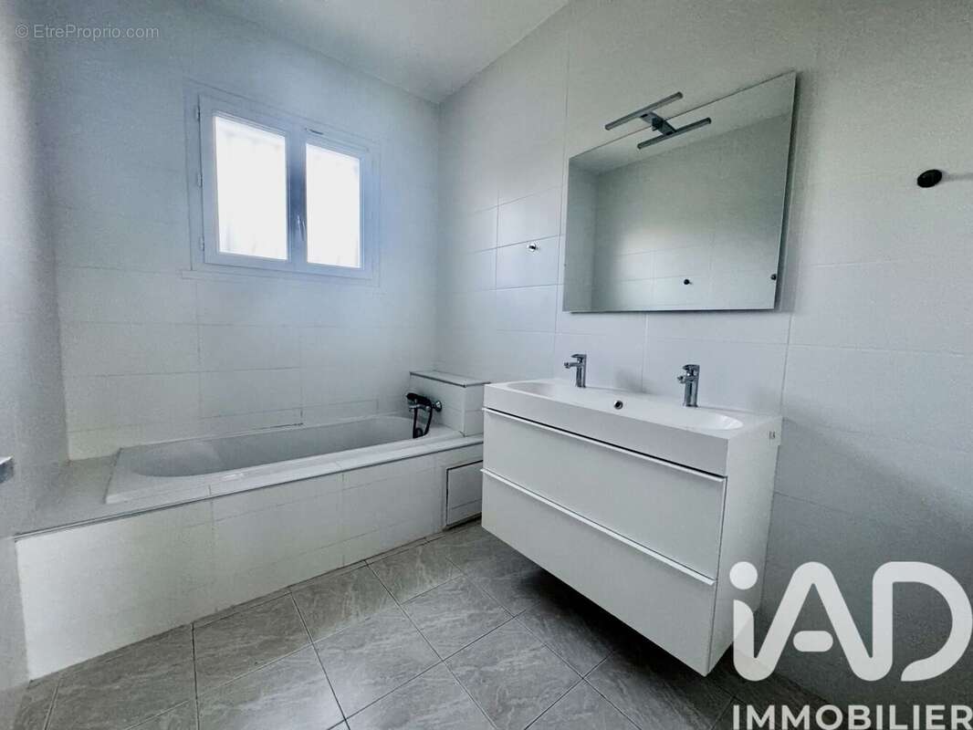 Photo 8 - Appartement à NIMES