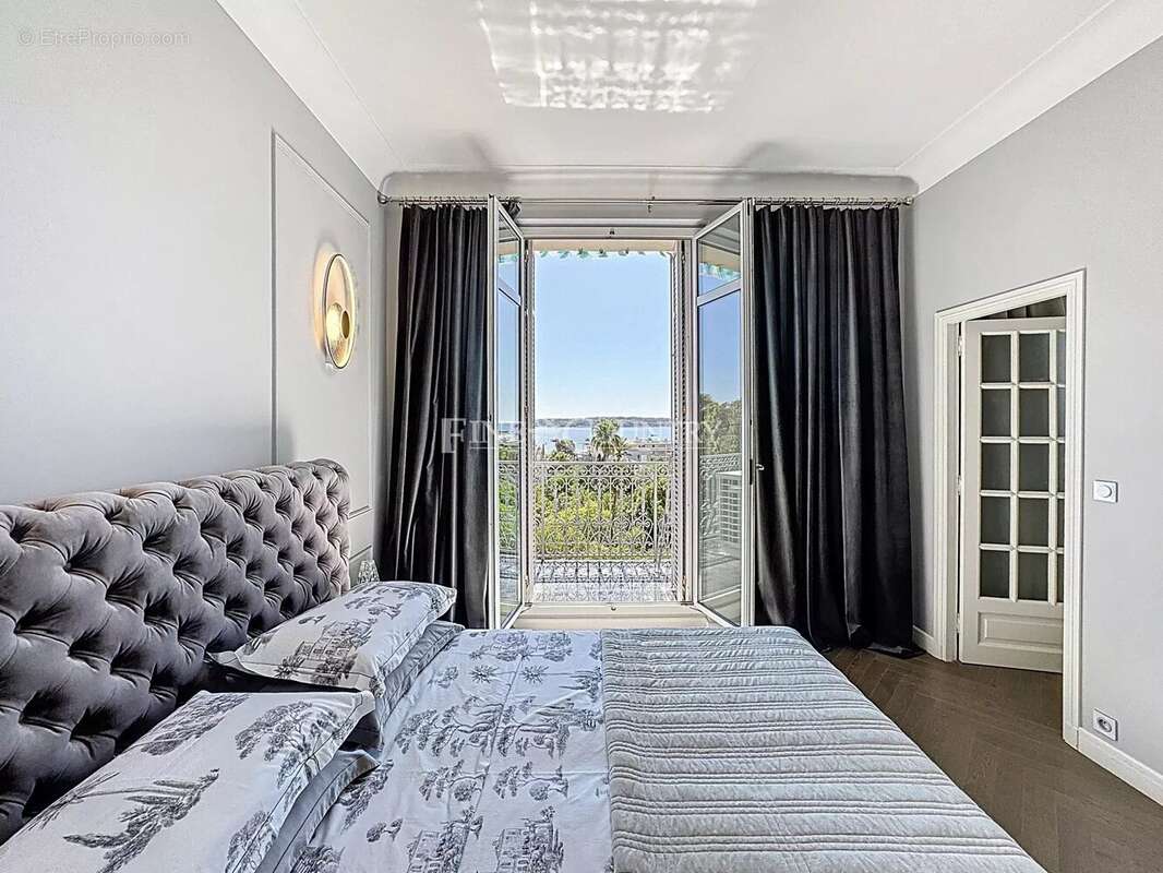 Vente Appartement Bourgeois Vue Mer à Cannes - photo 9
