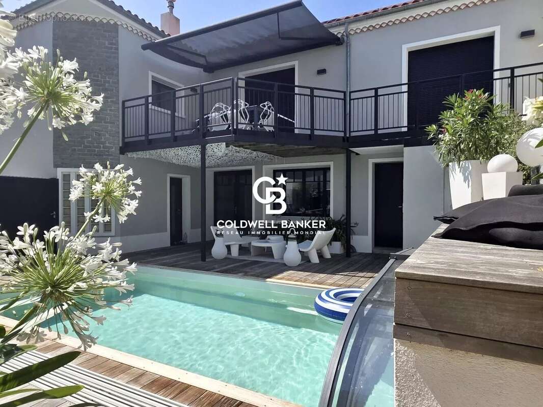 Les Sables-d’Olonne – Quartier des Présidents – Villa rénovée avec piscine à 50 m de la plage - photo 1