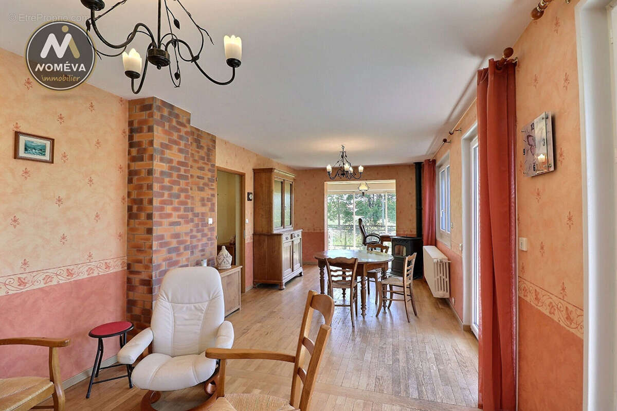 Maison à MONTFAUCON-EN-VELAY
