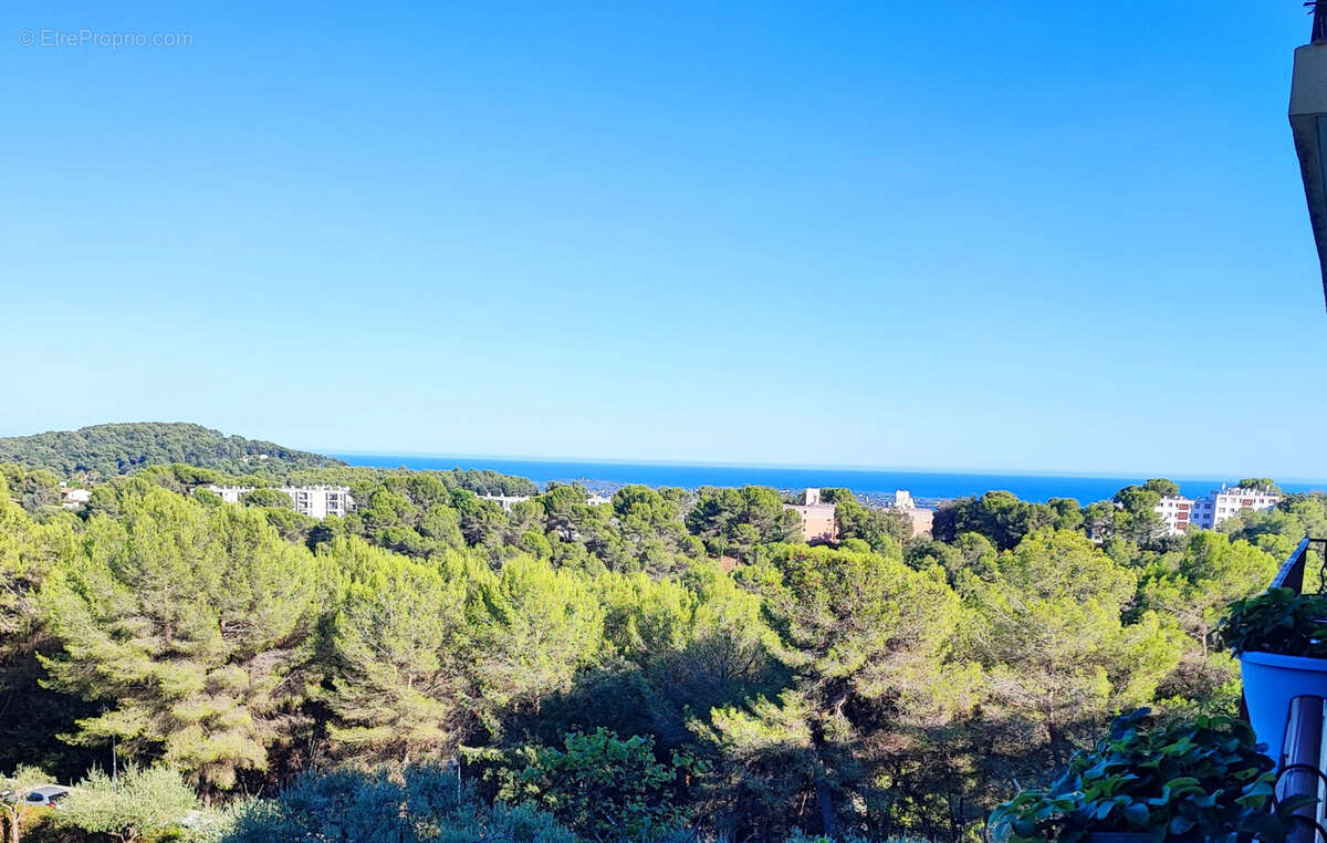 MOUGINS LE HAUT Appartement 3p, terrasse aperçu mer + cave et parking - photo 2