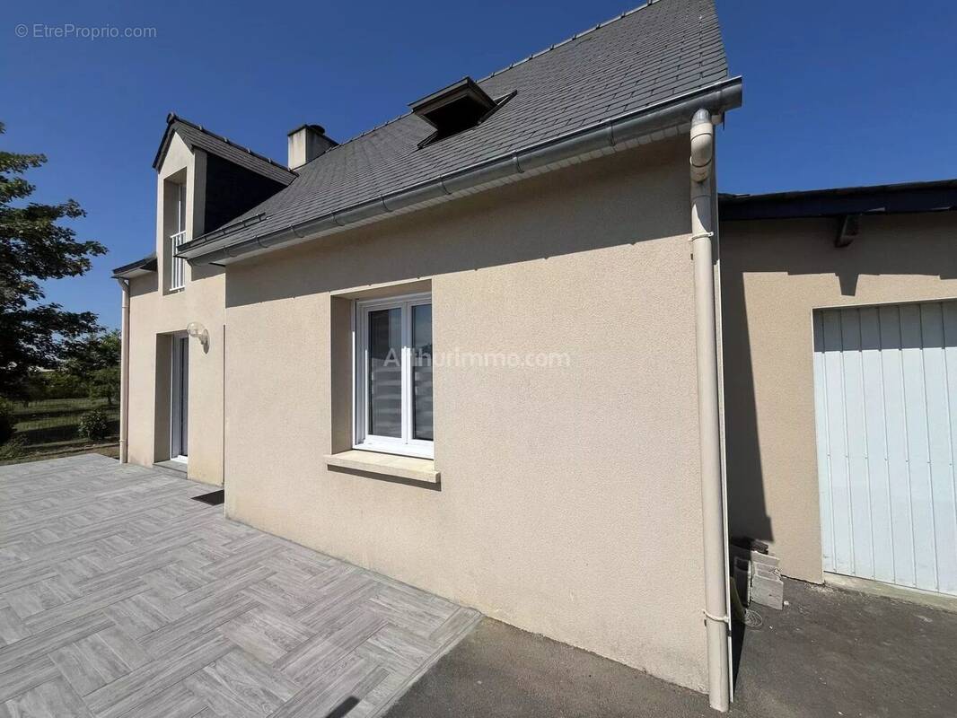Maison à PLOUER-SUR-RANCE