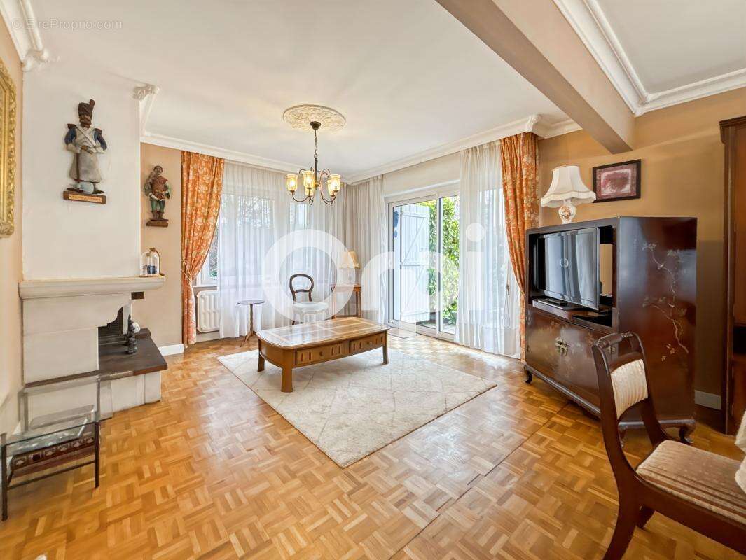 Maison à SAINT-MARTIN-BOULOGNE