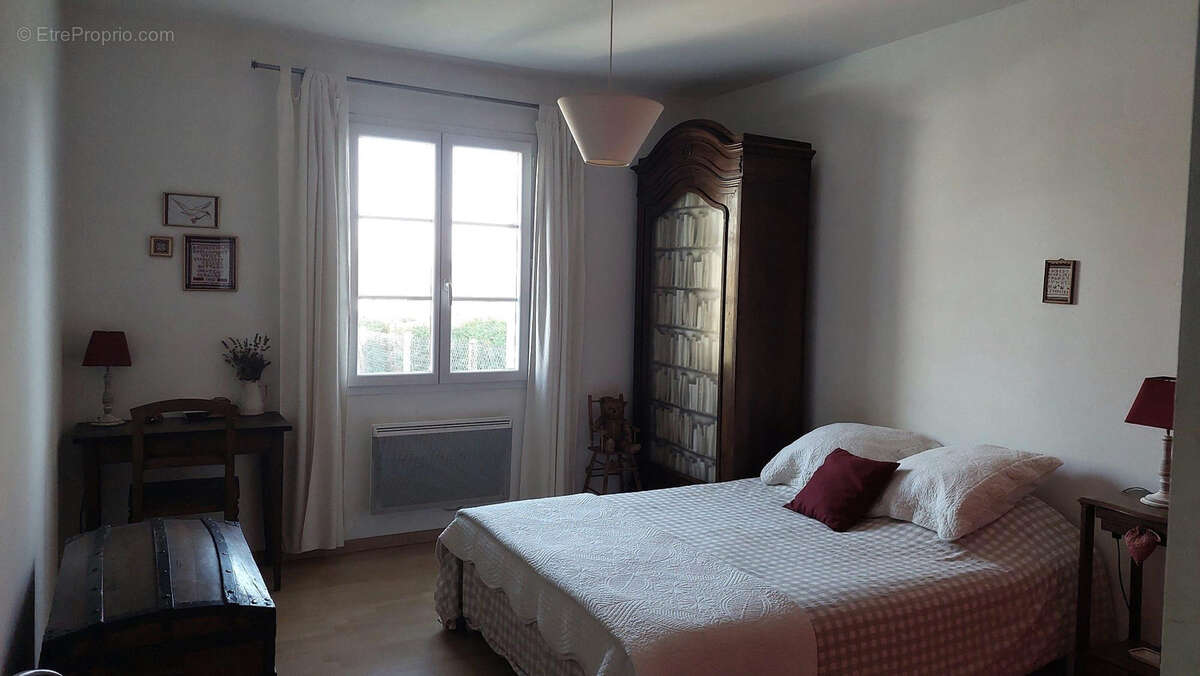 Maison à SAINTES