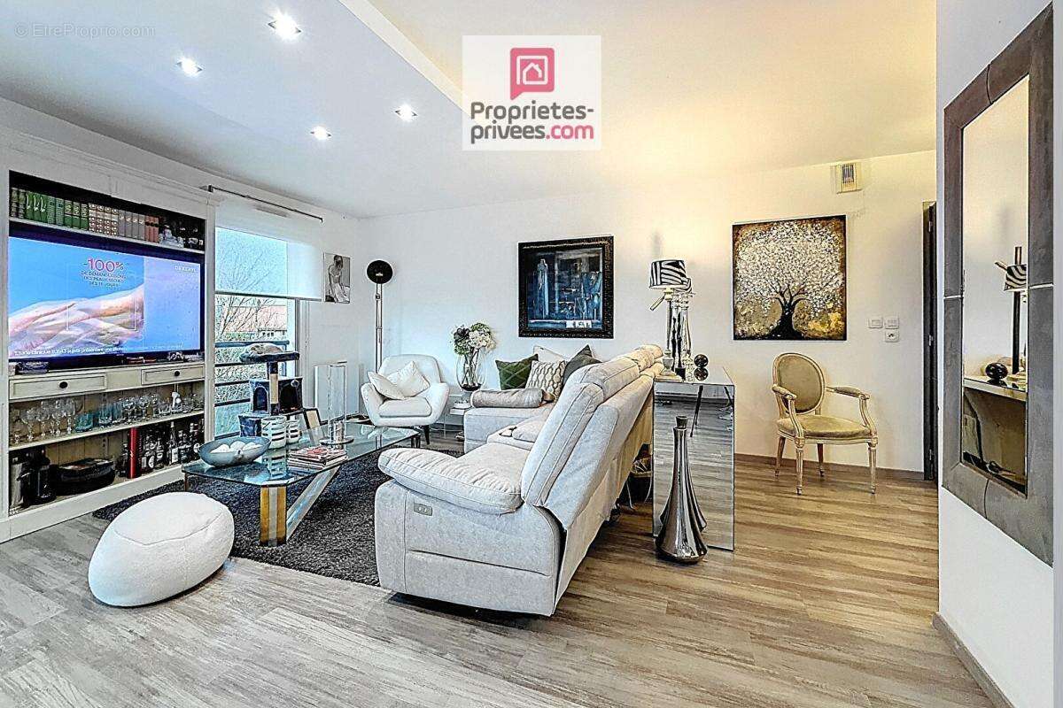 Appartement à SAINT-MARTIN-BOULOGNE