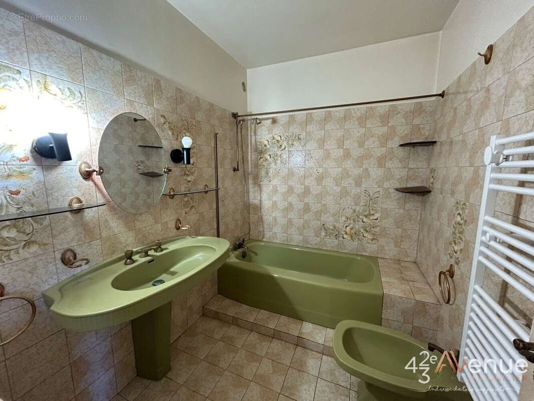 Appartement à SAINT-ETIENNE