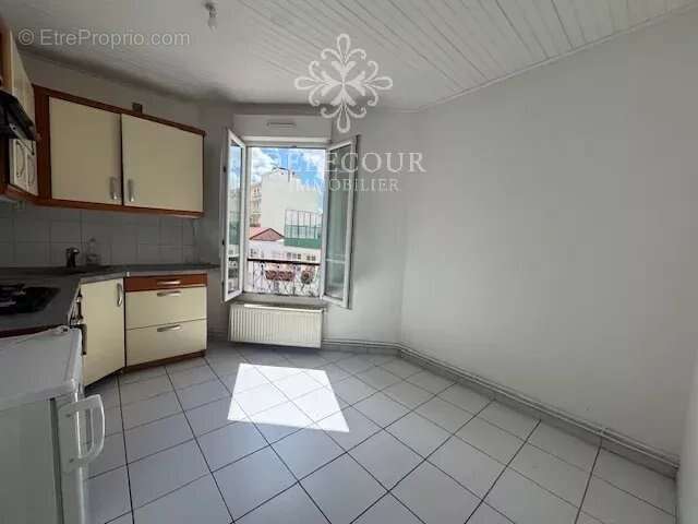 Appartement à MONTROUGE
