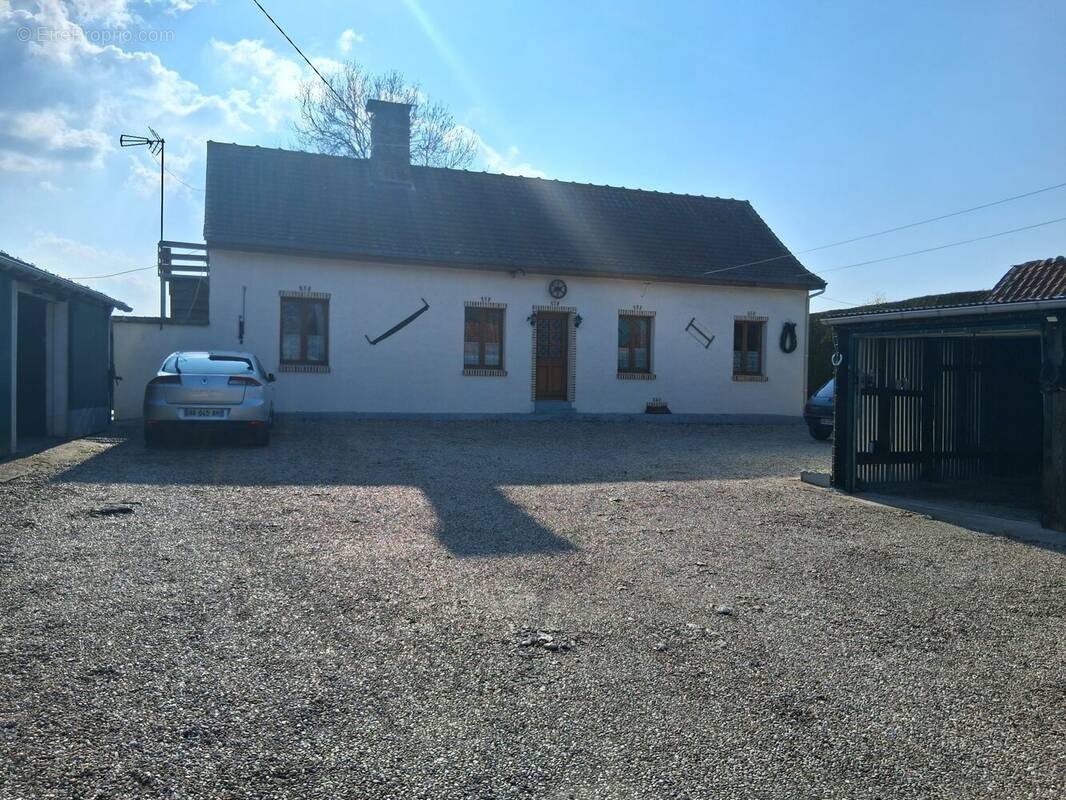 Maison à VIRONCHAUX