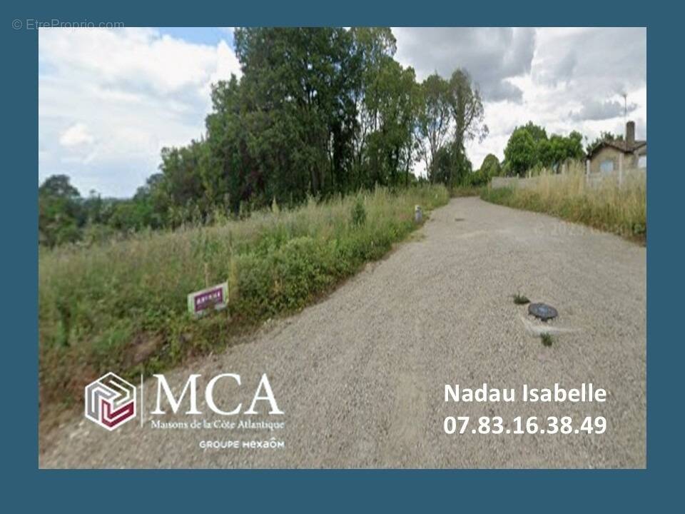 Terrain à PRIGNAC-ET-MARCAMPS