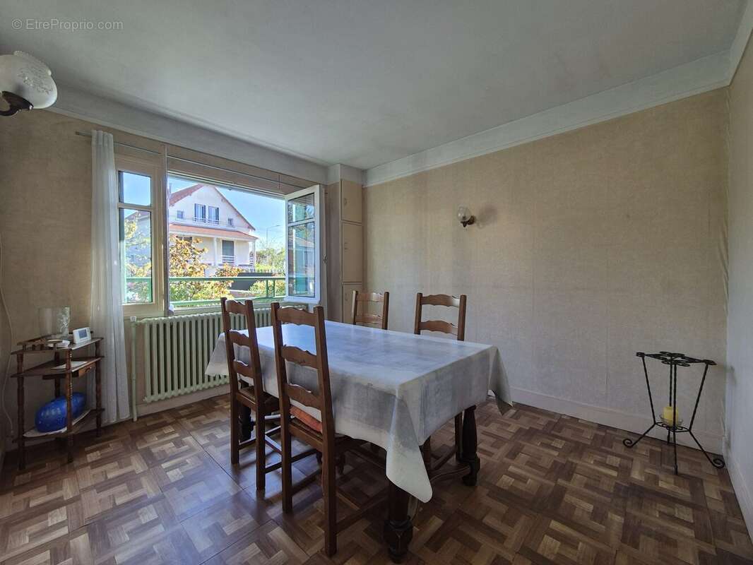 Maison à CHAMPS-SUR-MARNE