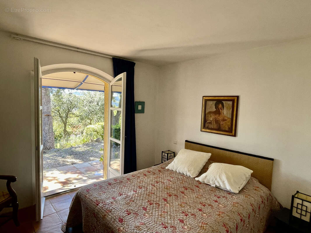 Maison à PLAN-DE-LA-TOUR