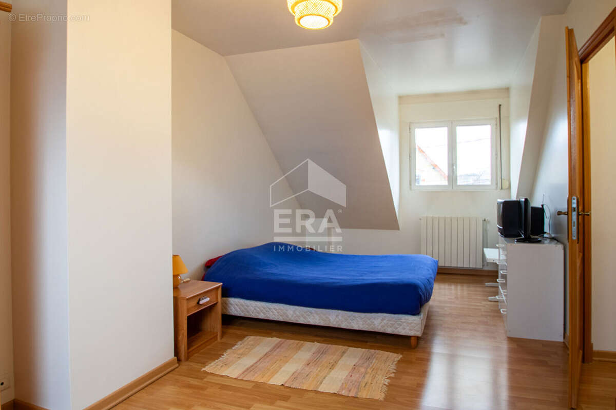 Maison à CHAMPS-SUR-MARNE