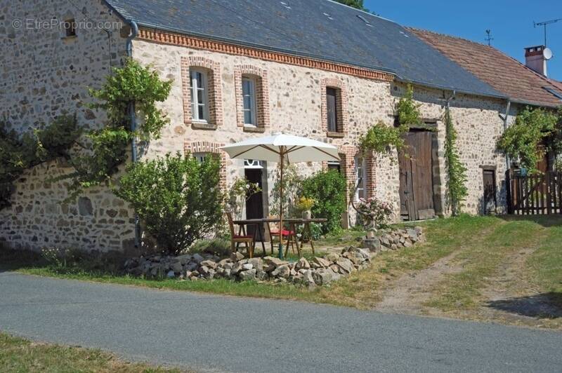 Maison à FLEURAT