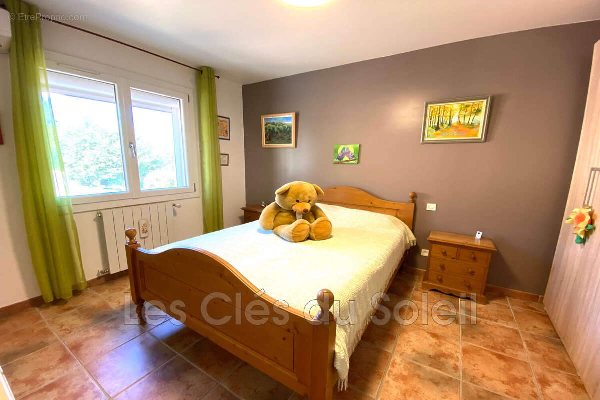 Maison à SAINTE-ANASTASIE-SUR-ISSOLE