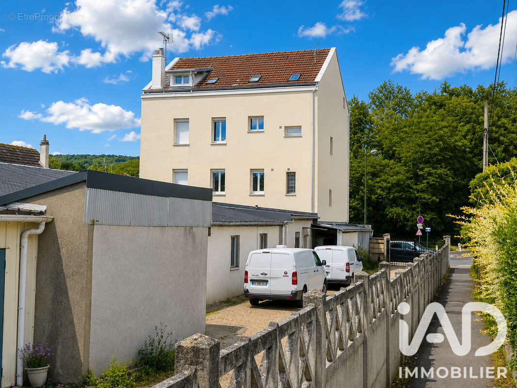 Appartement 339 m² à Soisy-Sous-Montmorency  - photo 2
