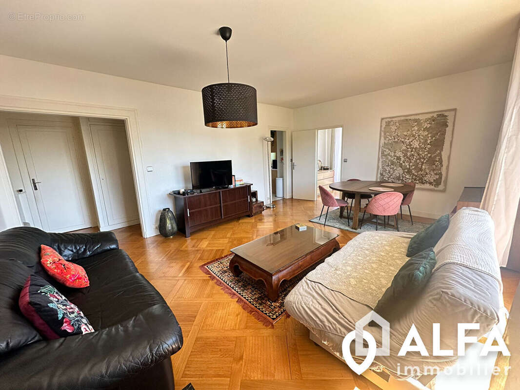 Appartement à ENGHIEN-LES-BAINS