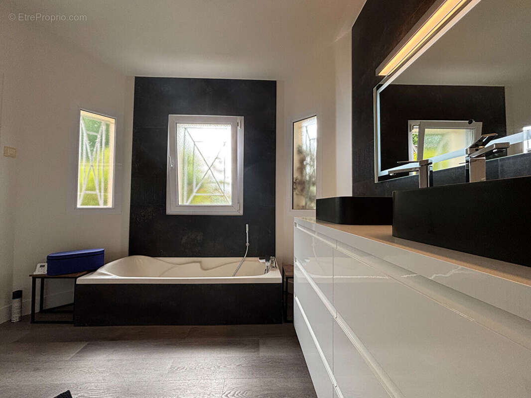 Magnifique maison de près de 200m² à Arcins - photo 7