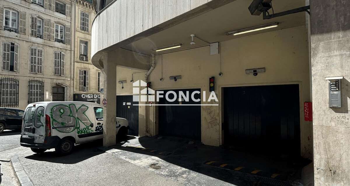 Parking à MARSEILLE-6E