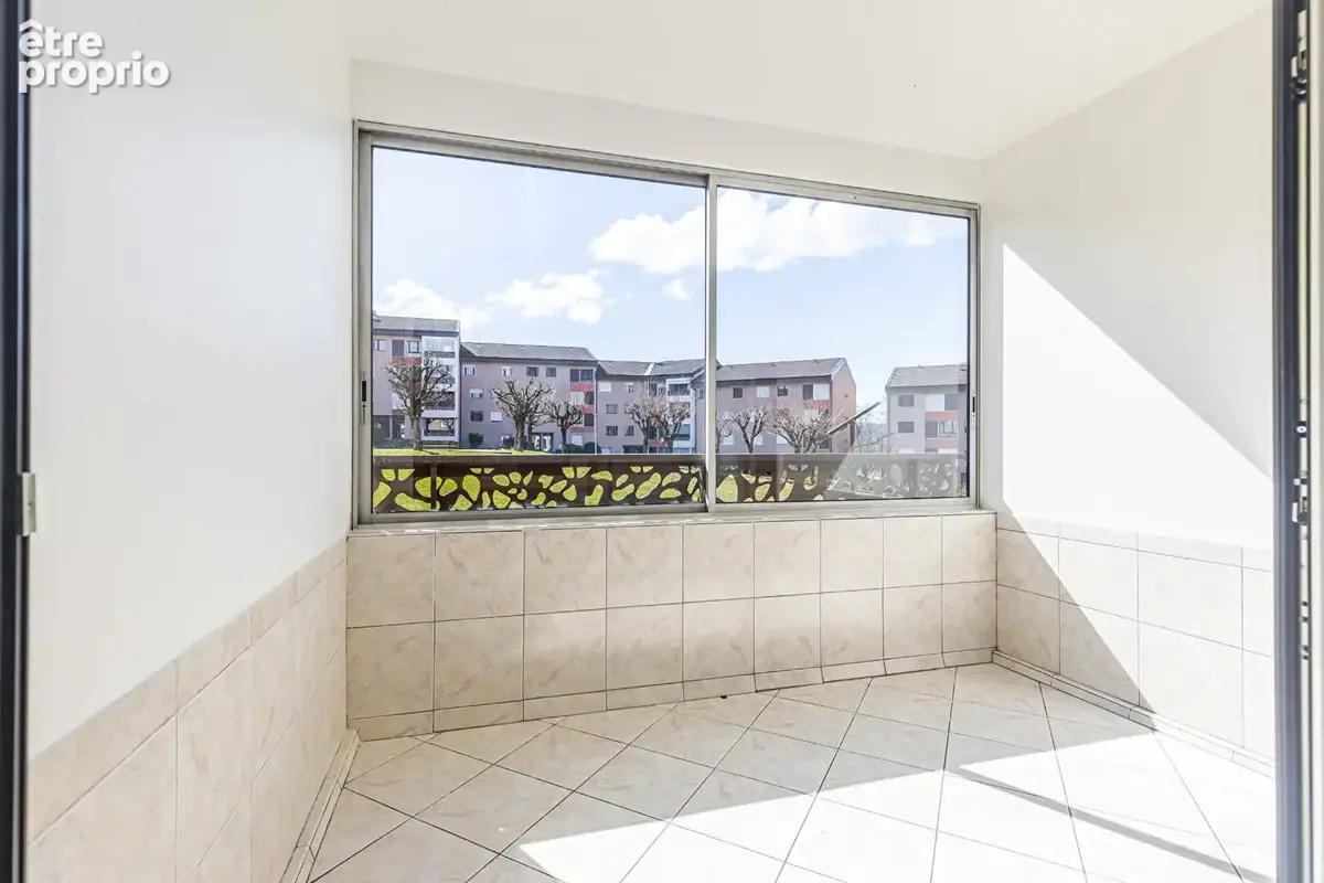 Agence immobiliere laforet - "kaki" - co-exclusivite - annecy / cran-gevrier - appartement t5 traversant de 100,91 m² - loggia - - photo 2