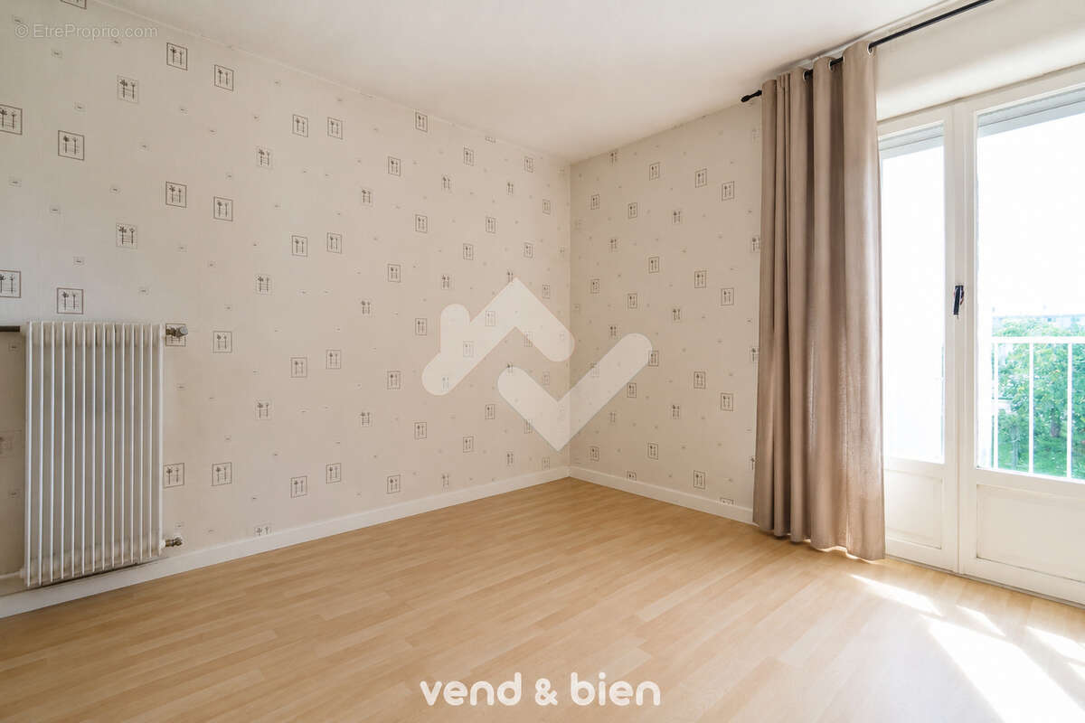 Appartement T4 de 75 m2 avec loggia et cave - photo 9