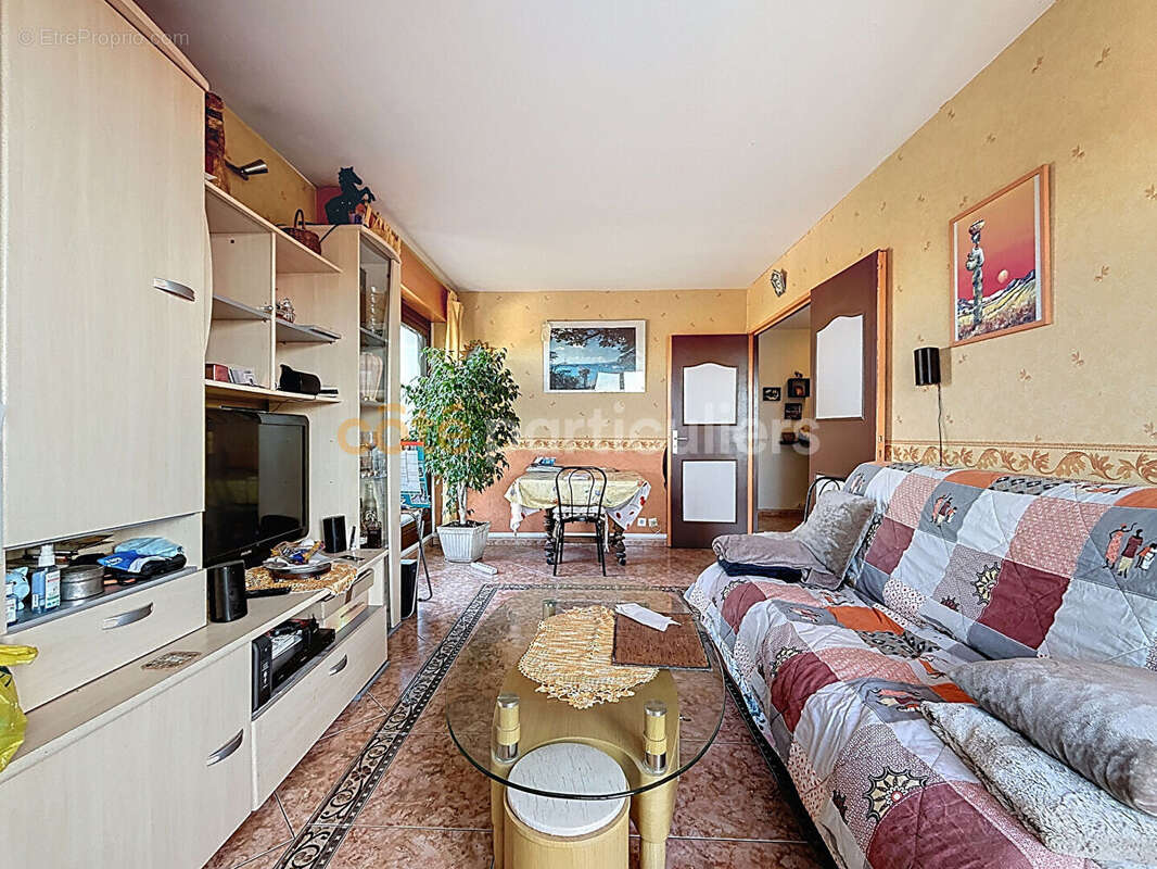 Appartement à SAINT-MAUR-DES-FOSSES