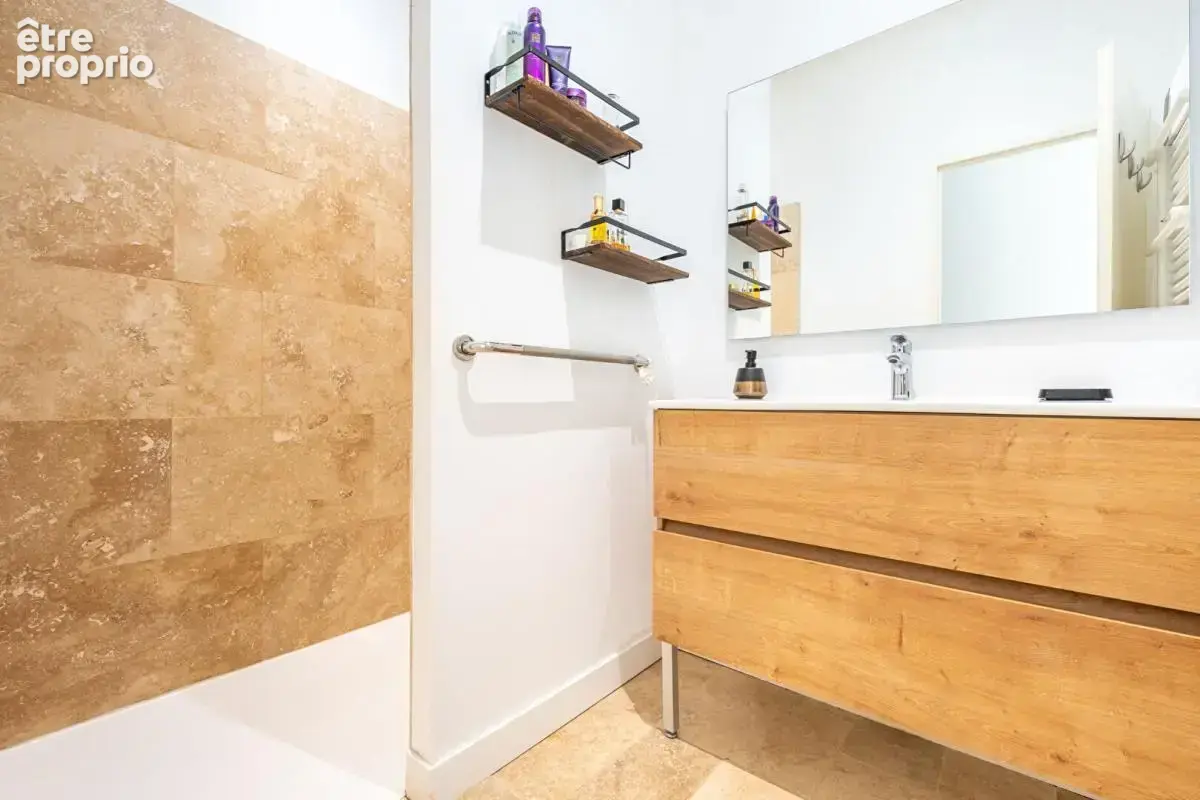 Maison Pierres Dorées entièrement rénovée avec matériaux de qualité - photo 10
