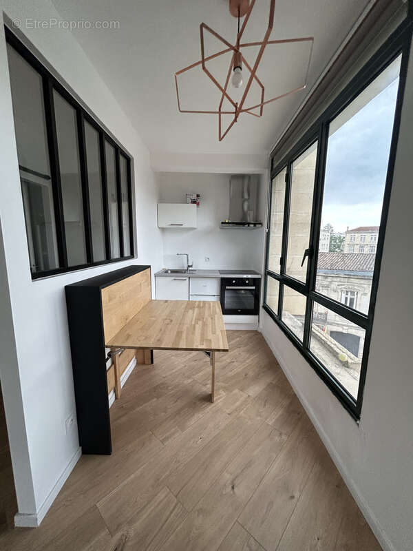 Appartement à BORDEAUX