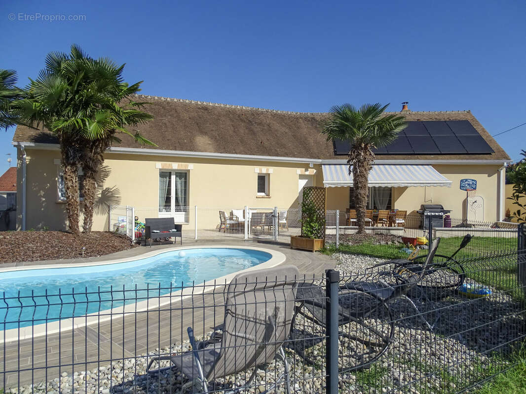 Maison à GIEVRES